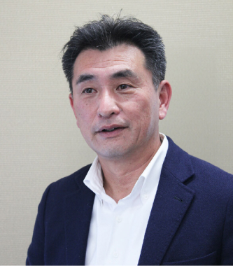 代表取締役社長 伊賀 裕之